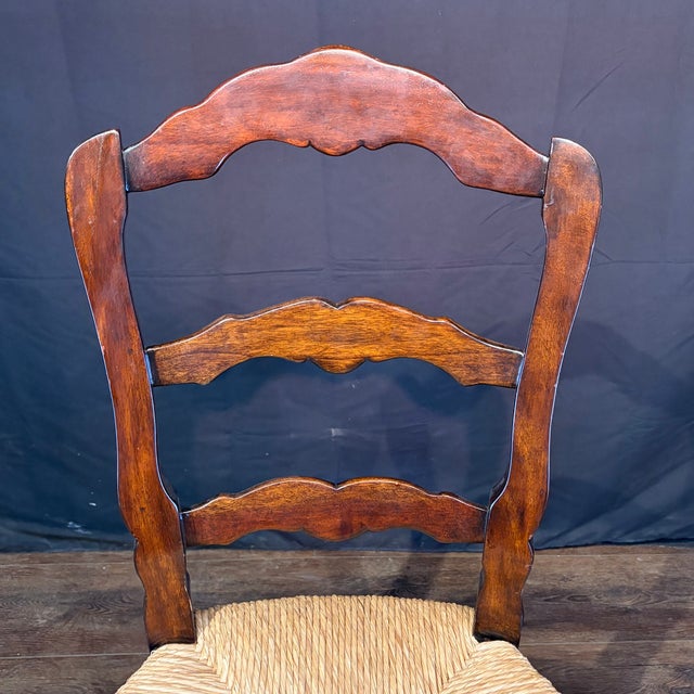 French Louis XV Style Walnut Dining Chairs With Rush Seats -Set of 8 For Sale In Portland, ME - Image 6 of 12
