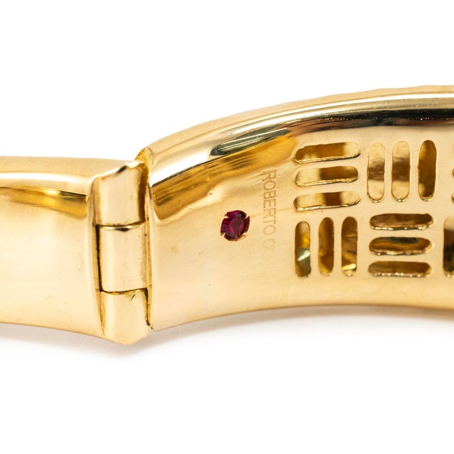Gold Ladies Roberto Coin 18k Yellow Gold Hammered Ruby Hinged Bangle Bracelet For Sale - Image 8 of 9