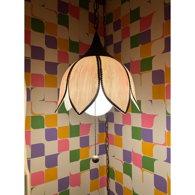 Mid-Century Modern VTG 1960s MCM Lt. Pink Tulip-Shaped Corded Swag Pendant Light W/Extra Long Chain For Sale - Image 3 of 7