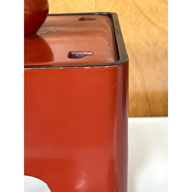 Late 19th Century Japanese Lacquered Sake Drinking Set Meiji Period - 4 pcs For Sale - Image 9 of 18