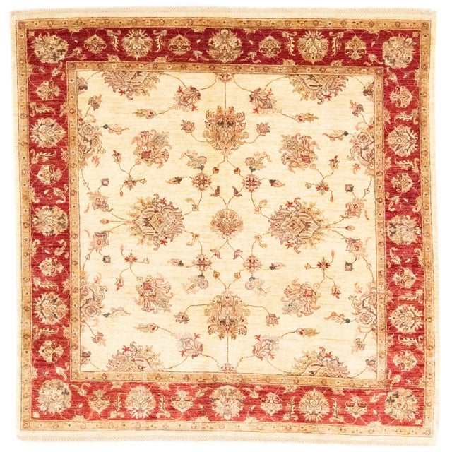 Middle Eastern Rug in Wool For Sale - Image 11 of 11