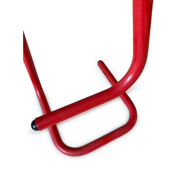 Modern Pair of 1980s Tubular Paperclip Bar Stools Attributed to Amisco For Sale - Image 3 of 9
