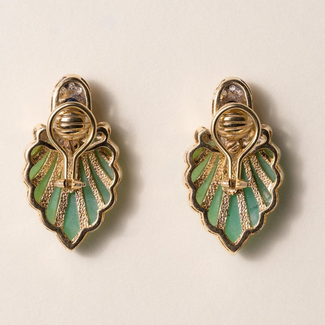 Vintage Chrysoprase, Sapphire & Diamond Leaf Earrings 18k Yellow Gold, A Pair For Sale - Image 4 of 4