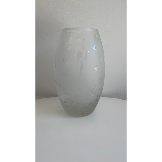 Etched Geometric Glass Vase Postmodern - Signed Gregory 1987 For Sale - Image 4 of 7
