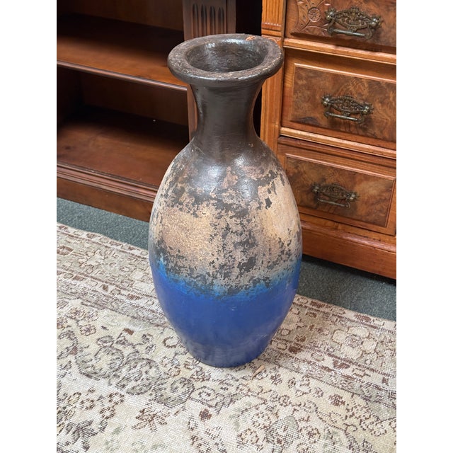 Abstract Ombre Ceramic Vase, Medium For Sale - Image 9 of 12
