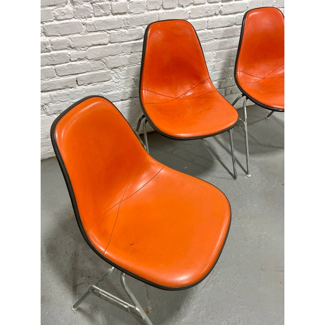 Set of 4 Mid Century Modern Charles & Ray Eames Herman Miller Padded Shell Chairs, Early 1950's Stacking Bases For Sale In New York - Image 6 of 15