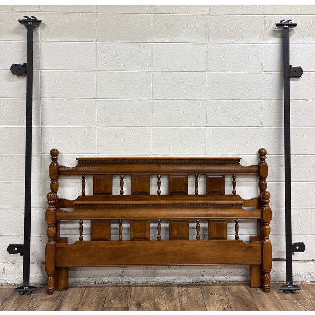 This is a stunning vintage convertible Queen OR full sized cannonball spindle bed. Wood appears to be maple. Features...