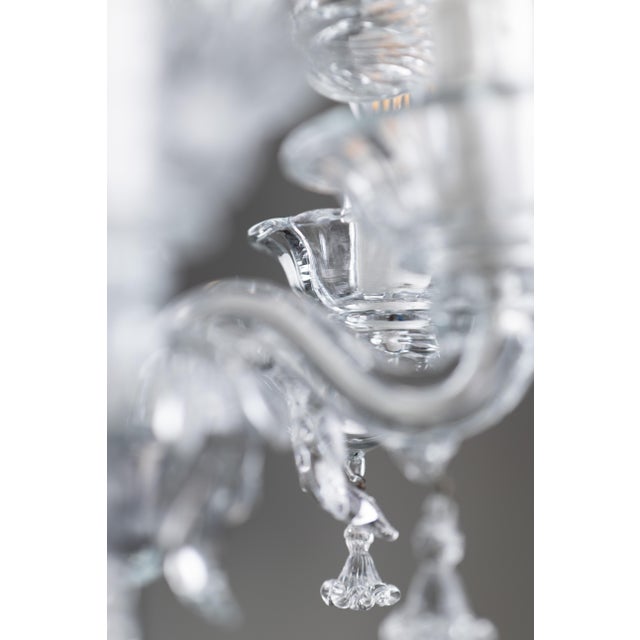 Rare seguso chandelier in murano glass was made in italy in 1950s. Thanks to the murano glass, the chandelier shimmers...