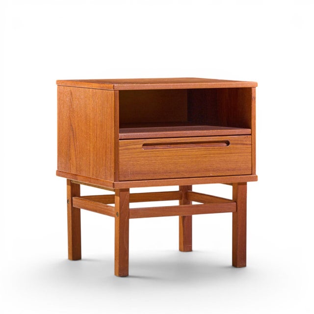Nils Jonsson for Tørring Møbelfabrik Mid Century Danish Teak Nightstands - Pair For Sale In Chicago - Image 6 of 12