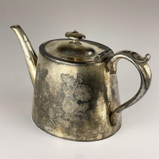 Antique Silver-Plated Teapot from Sheffield, England, 1890s-1910s For Sale - Image 5 of 15