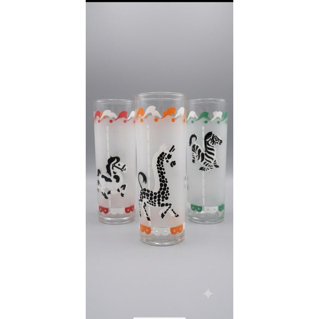 Mid-Century Modern 1950s Hazel Atlas Mid-Century Modern Frosted Carousel Animal Tumbler. Set of Six For Sale - Image 3 of 6