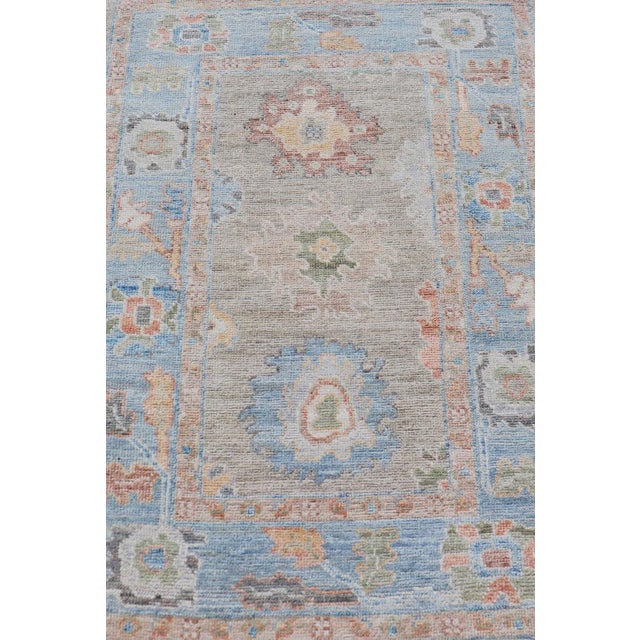 Early 21st Century Modern Floral Oushak With Sandy-Brown Background and a Sky Blue Border 2'7" X 4'0" For Sale - Image 5 of 10