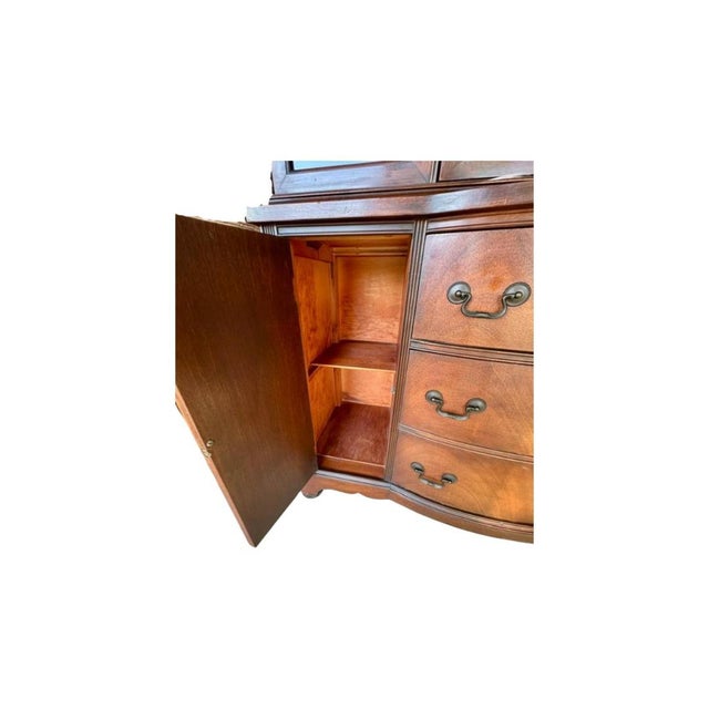 Vintage 1950 Petite Mahogany Breakfront China Hutch For Sale - Image 9 of 14