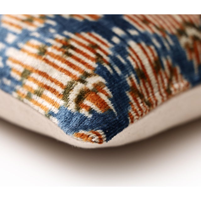 2020s Blue Ikat Silk Velvet Pillow 20x20 | Handmade Designer Accent Cushion For Sale - Image 5 of 7