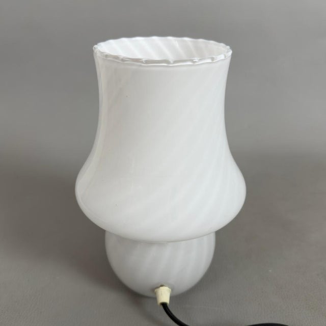 Modern Vintage Murano Glass Table Lamp in Glossy White, 1970s For Sale - Image 3 of 11