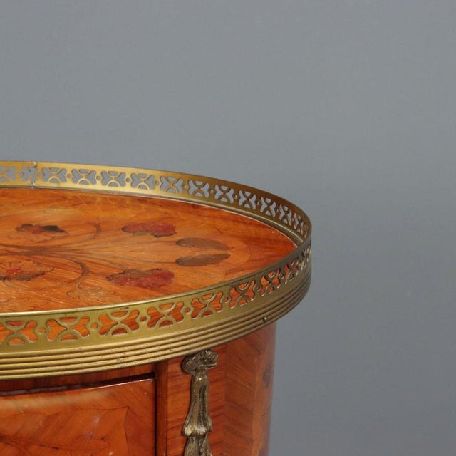 Napoleon III Oval Nightstands, Set of 2 For Sale - Image 4 of 11