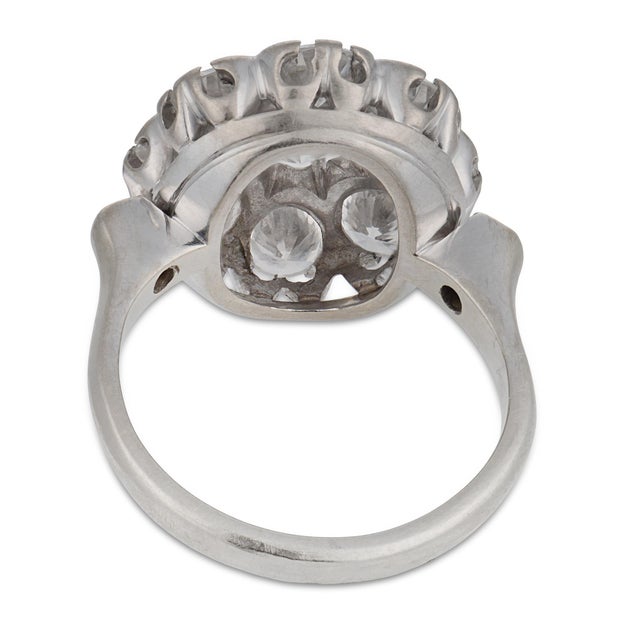 Vintage 3.00 Carat Round Brilliant Cut Diamond 18k White Gold Cluster Ring, Size 6 For Sale In Los Angeles - Image 6 of 7