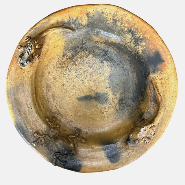 2007 Belize Art Pottery Frog Iguana Raised Relief Bowl Handmade Artist Signed 9" For Sale - Image 4 of 9