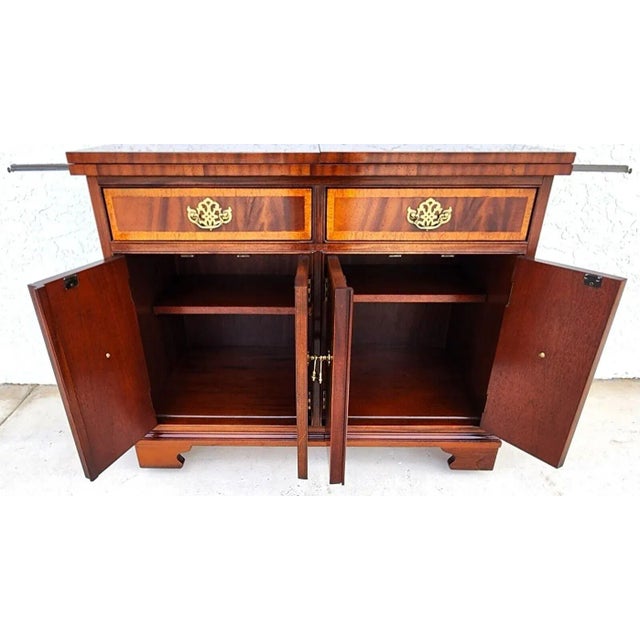 1970s Vintage Buffet Dry Bar Sideboard Fliptop Flame Mahogany by Hickory White For Sale - Image 5 of 13