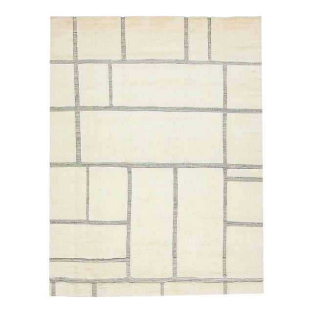 2020s Geometric Moroccan Style Modern Wool Rug in Ivory For Sale