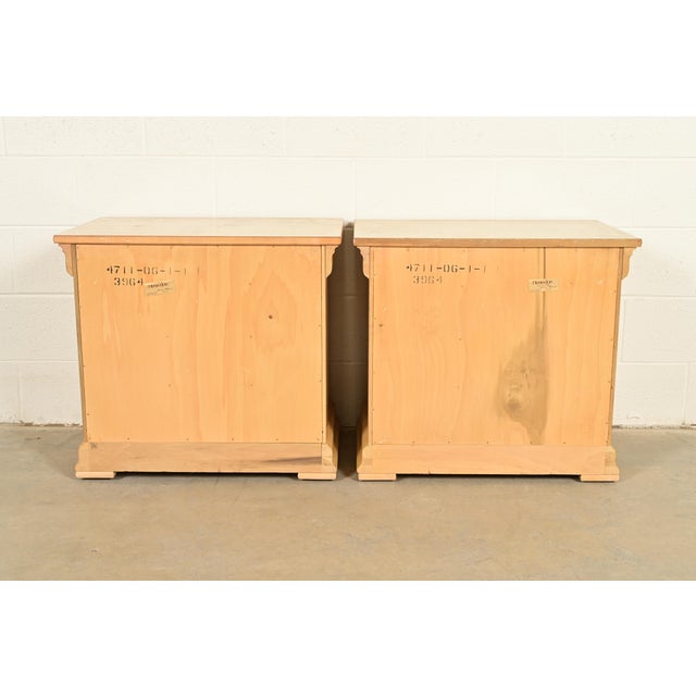 Henredon French Regency Charles X Burl Wood Bedside Chests, Pair For Sale - Image 11 of 12