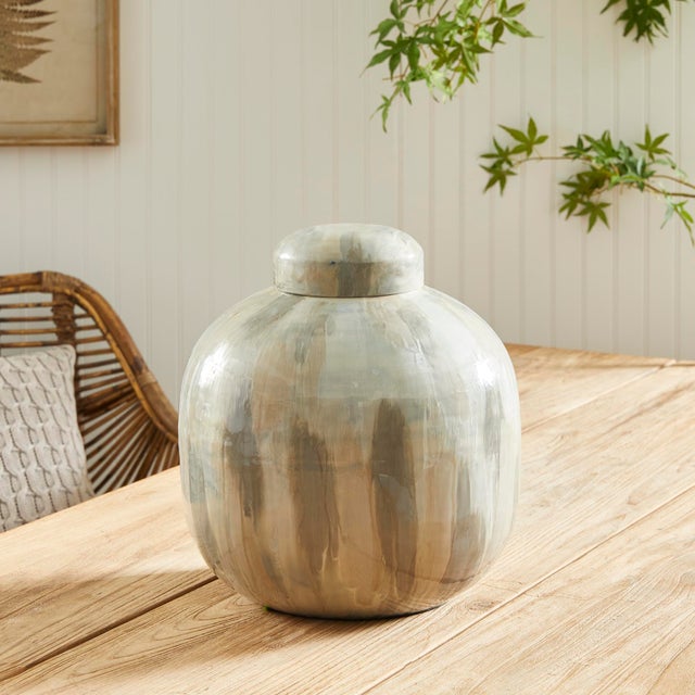 Kenneth Ludwig Chicago Almeta Lidded Urn For Sale - Image 4 of 7