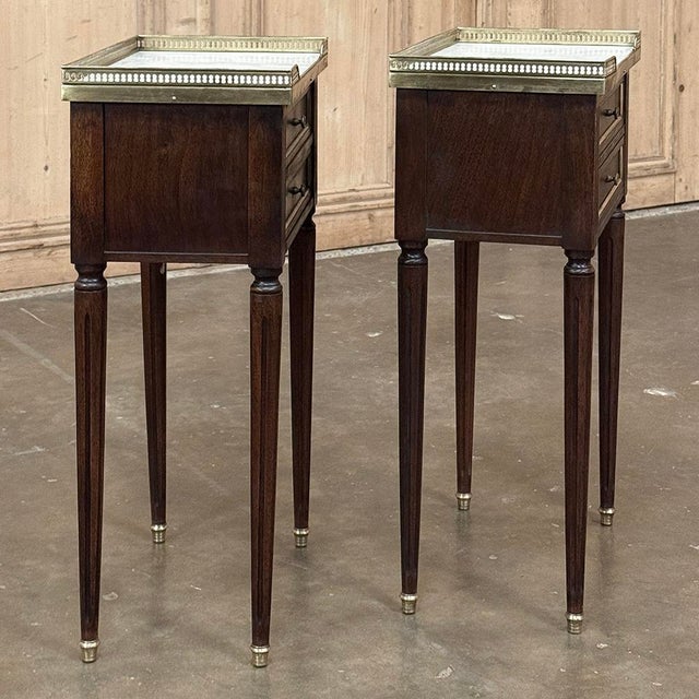 French Pair Antique French Directoire Neoclassical End Tables With Carrara Marble For Sale - Image 3 of 14