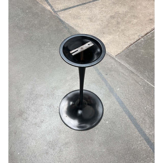 Mid-Century Modern Space Age Black Tulip Side Table Base by Eero Saarinen for Knoll International, 1960s For Sale - Image 9 of 18