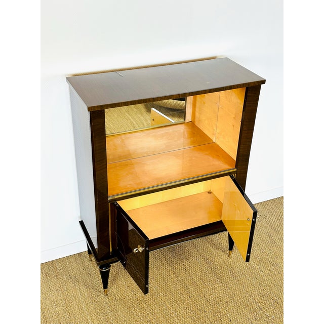 1950s Art Deco Walnut Display Cabinet, 1950s For Sale - Image 5 of 15