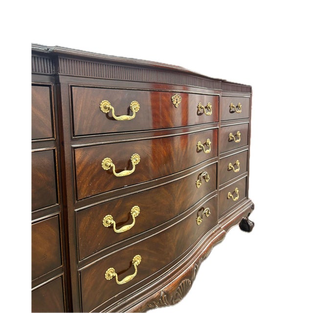 Drexel Heritage Drexel Heritage 18th Century Burled Mahogany Chest of Drawers For Sale - Image 4 of 8