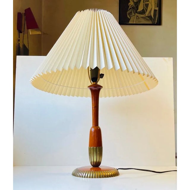 Scandinavian Modern Table Lamp in Walnut and Brass, 1950s For Sale - Image 3 of 10