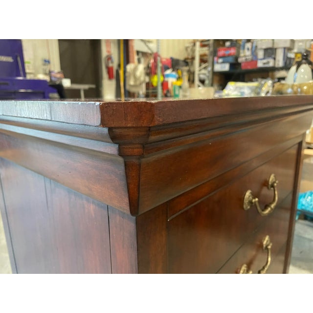 Late 20th Century Henredon Cavalier Cherry Louis Philippe Bachelor’s Chest Nightstand For Sale - Image 5 of 9