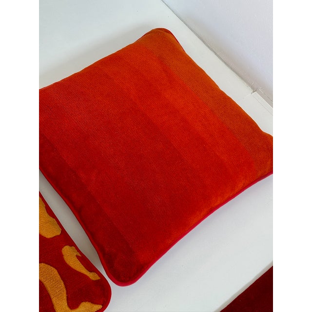 1970s Vintage Floral Rug with Cushion, 1970s For Sale - Image 5 of 11