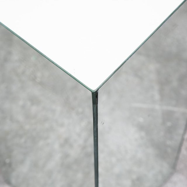 1970s Mid Century Modern Pedestal Mirror Square Table Display Art Glass Rectangular For Sale - Image 5 of 12