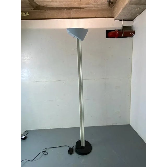 Floor Lamp Mod. Otello by Bruno Gecchelin for Oluce 1980s For Sale - Image 6 of 13