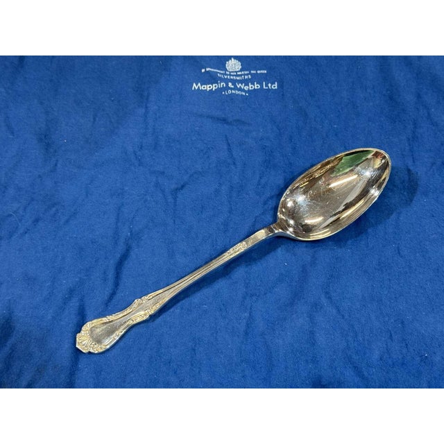 Silver-Plated Metal Stew Spoon with Russell Pattern from Mappin & Webb For Sale - Image 4 of 4