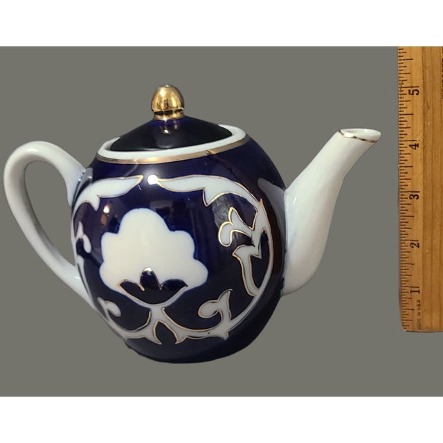 Mid 20th Century Vintage Pakhta Cobalt Blue & White Gilded Imperial Porcelain Russian Tea Pot For Sale - Image 5 of 11