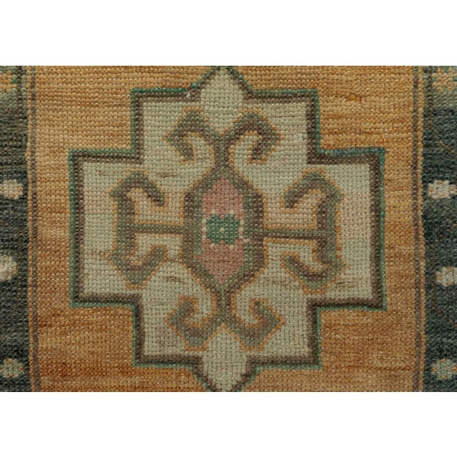 Turkish Mini Rug Oriental Hand Knotted Vintage Rug 1'6" x 3'1" #21235 For Sale - Image 4 of 8