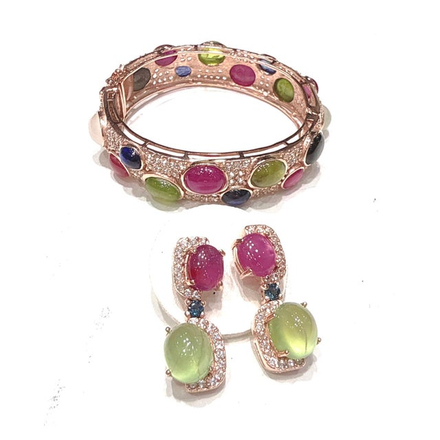 Pink Bochic “Capri” Vintage Ruby & Fancy Sapphire Bangle Set In 18K Gold & Silver For Sale - Image 8 of 12