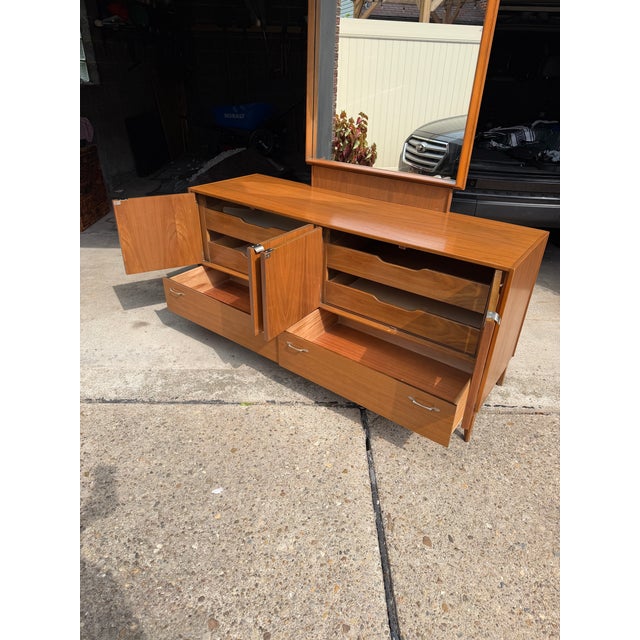 1950s Vintage 1959 Red Lion Mid-Century Modern Walnut Dresser / Credenza & Mirror For Sale - Image 5 of 6
