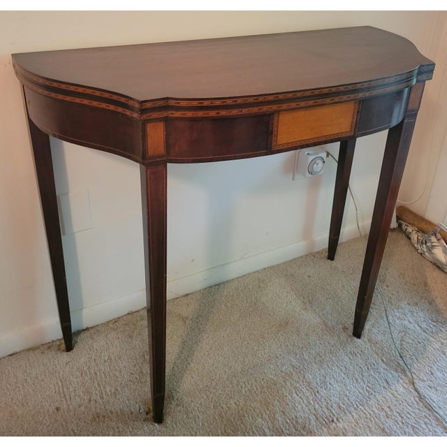 Hepplewhite C. 1900 Valiant Furniture Inlaid Mahogany and Satinwood Flip-Top Hepplewhite Gaming Table For Sale - Image 3 of 14