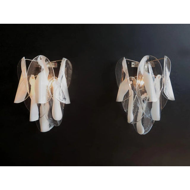 Mid-Century Modern 1970’s Pair of Italian Murano Wall Lights – 12 Swallow Glass For Sale - Image 3 of 7