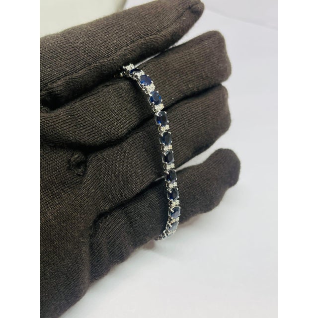 Early 21st Century Natural 18k Gold Blue Sapphire 11.47ct & Diamond 0.45ct Bracelet For Sale - Image 5 of 7
