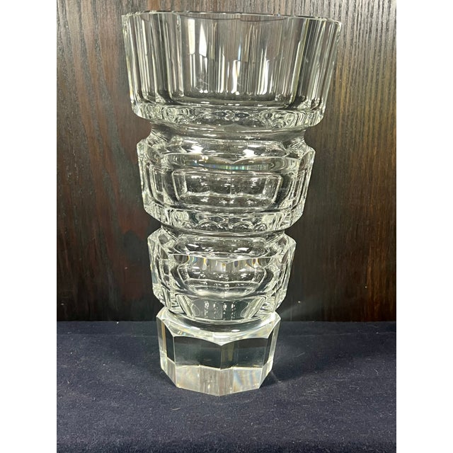 Moser Glassworks Vintage 1980s Česká Post-Modern 4-Tier Octagonal Cut Crystal Skyscraper Vase For Sale - Image 4 of 8