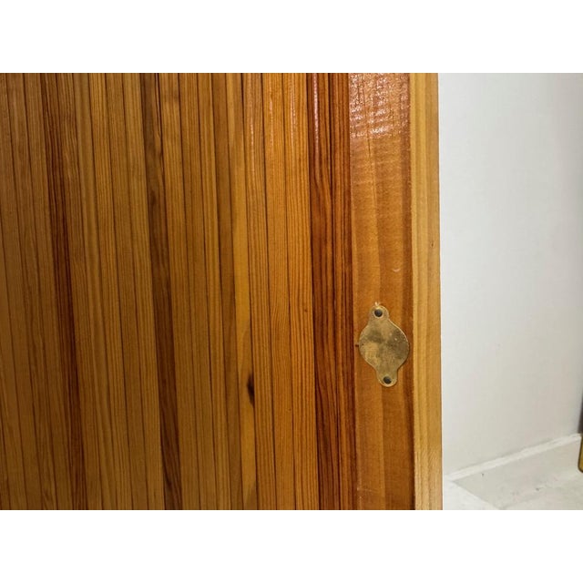 French Art Deco Pine Screen attributed to Baumann Fils et Cie, Melun-Paris, 1940s For Sale - Image 3 of 12