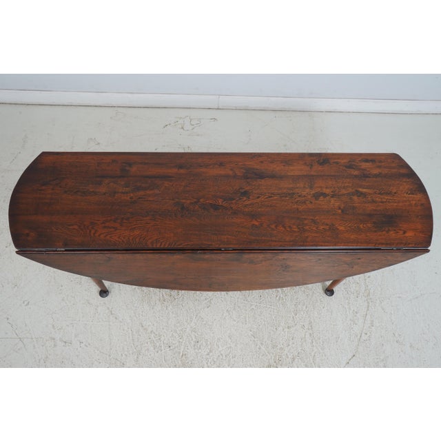 1960s English Distressed Oak Dropleaf Tavern Dining Room Table For Sale - Image 5 of 17