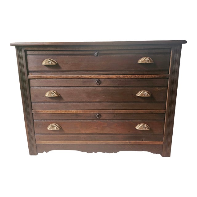 Antique Victorian Oak 3-Drawer Chest/ Dresser (c.1880-1890) For Sale