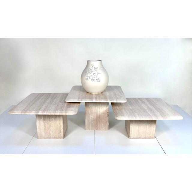 Italian Brutalist Travertine Stone Side or End Tables, 1970s, Set of 3 For Sale - Image 4 of 18