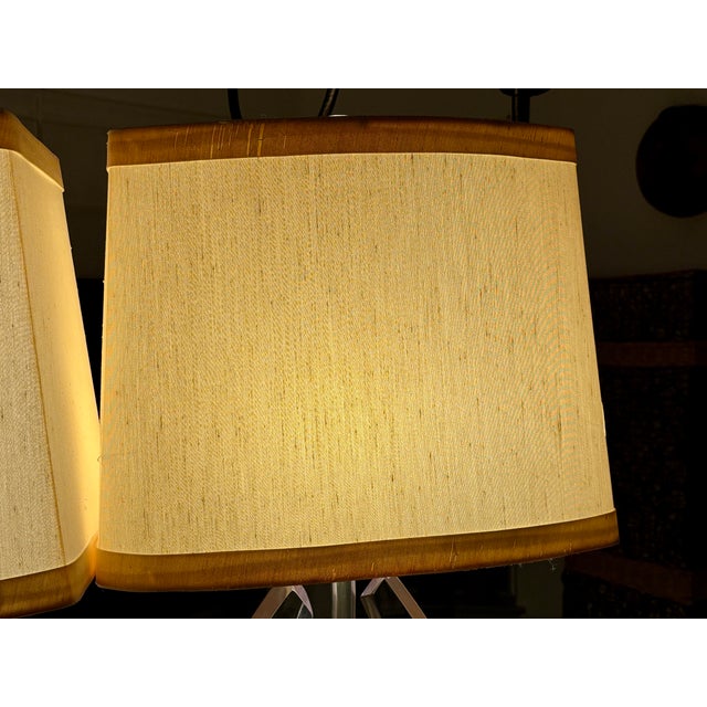 Plastic 1970s Mid Century Modern Herb Ritts Astrolite Lucite Lamps - a Pair For Sale - Image 7 of 8
