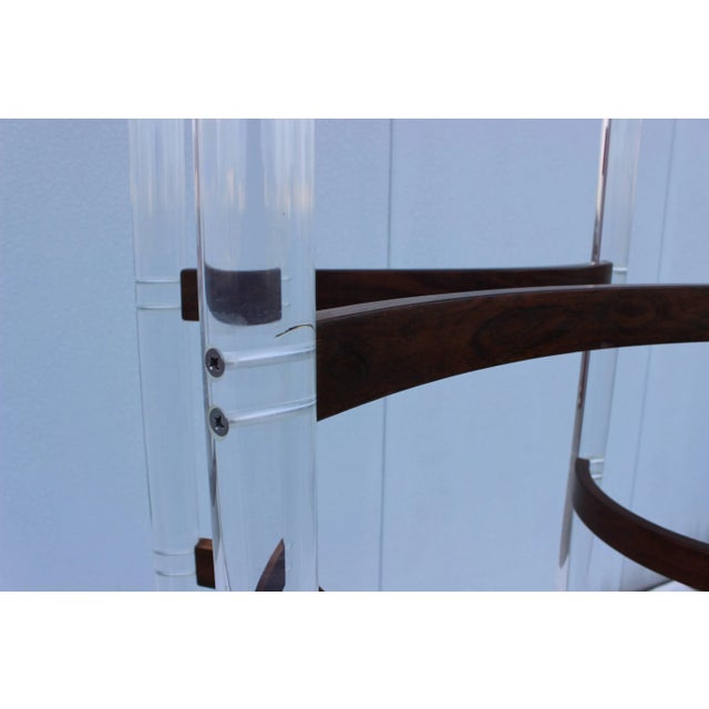 1970s Lucite and Rosewood Etagere For Sale In New York - Image 6 of 9